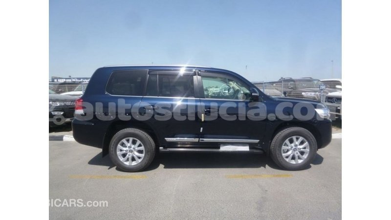 Big with watermark toyota land cruiser anse la raye import dubai 2184