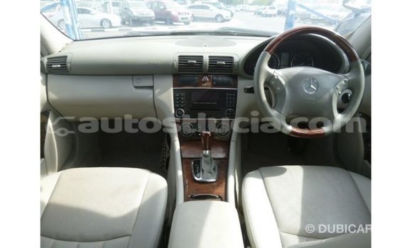 Buy Import Mercedes-Benz 190 (W201) Blue Car in Import - Dubai in Anse-la-Raye Buy Import Mercedes-Benz 190 (W201) Blue Car in Import - Dubai in Anse-la-Raye