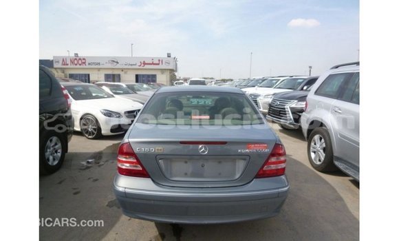 Buy Import Mercedes-Benz 190 (W201) Blue Car in Import - Dubai in Anse-la-Raye Buy Import Mercedes-Benz 190 (W201) Blue Car in Import - Dubai in Anse-la-Raye