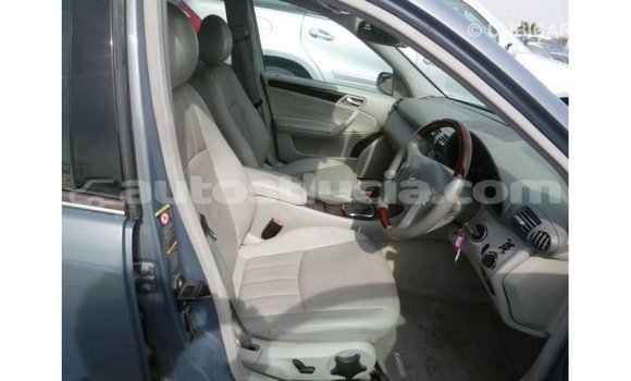 Buy Import Mercedes-Benz 190 (W201) Blue Car in Import - Dubai in Anse-la-Raye Buy Import Mercedes-Benz 190 (W201) Blue Car in Import - Dubai in Anse-la-Raye