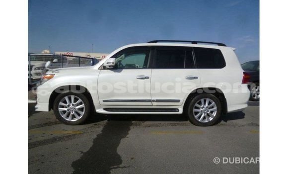 Buy Import Toyota Land Cruiser White Car in Import - Dubai in Anse-la-Raye Buy Import Toyota Land Cruiser White Car in Import - Dubai in Anse-la-Raye