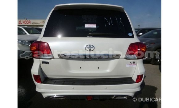 Buy Import Toyota Land Cruiser White Car in Import - Dubai in Anse-la-Raye Buy Import Toyota Land Cruiser White Car in Import - Dubai in Anse-la-Raye
