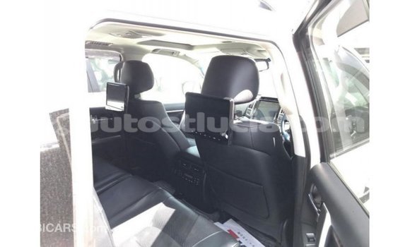 Buy Import Toyota Land Cruiser White Car in Import - Dubai in Anse-la-Raye Buy Import Toyota Land Cruiser White Car in Import - Dubai in Anse-la-Raye