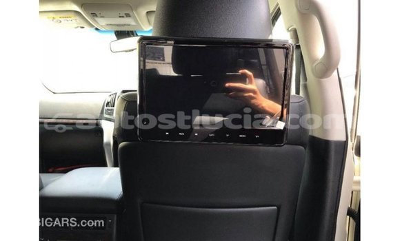 Buy Import Toyota Land Cruiser White Car in Import - Dubai in Anse-la-Raye Buy Import Toyota Land Cruiser White Car in Import - Dubai in Anse-la-Raye