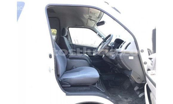 Buy Import Toyota Hiace White Car in Import - Dubai in Anse-la-Raye Buy Import Toyota Hiace White Car in Import - Dubai in Anse-la-Raye