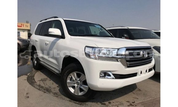 Buy Import Toyota Land Cruiser White Car in Import - Dubai in Anse-la-Raye Buy Import Toyota Land Cruiser White Car in Import - Dubai in Anse-la-Raye