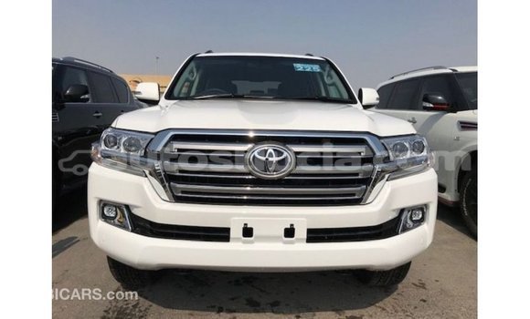 Buy Import Toyota Land Cruiser White Car in Import - Dubai in Anse-la-Raye Buy Import Toyota Land Cruiser White Car in Import - Dubai in Anse-la-Raye