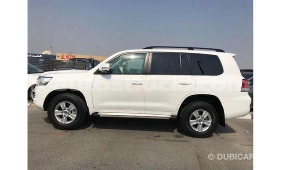 Buy Import Toyota Land Cruiser White Car in Import - Dubai in Anse-la-Raye Buy Import Toyota Land Cruiser White Car in Import - Dubai in Anse-la-Raye