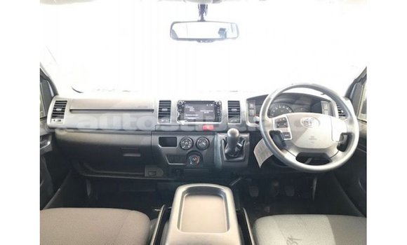 Buy Import Toyota Hiace White Car in Import - Dubai in Anse-la-Raye Buy Import Toyota Hiace White Car in Import - Dubai in Anse-la-Raye