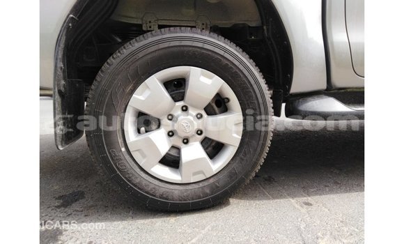 Acheter Import Voiture Toyota Hilux Autre à Import - Dubai, Anse-la-Raye Acheter Import Voiture Toyota Hilux Autre à Import - Dubai, Anse-la-Raye