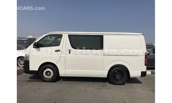 Buy Import Toyota Hiace White Car in Import - Dubai in Anse-la-Raye Buy Import Toyota Hiace White Car in Import - Dubai in Anse-la-Raye