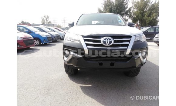 Acheter Import Voiture Toyota Fortuner Noir à Import - Dubai, Anse-la-Raye Acheter Import Voiture Toyota Fortuner Noir à Import - Dubai, Anse-la-Raye