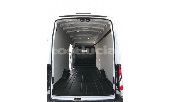 Acheter Import Voiture Ford Club Wagon Blanc à Import - Dubai, Anse-la-Raye Acheter Import Voiture Ford Club Wagon Blanc à Import - Dubai, Anse-la-Raye