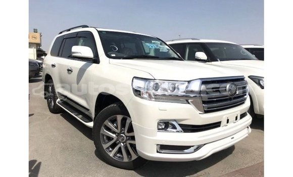 Buy Import Toyota Land Cruiser White Car in Import - Dubai in Anse-la-Raye Buy Import Toyota Land Cruiser White Car in Import - Dubai in Anse-la-Raye