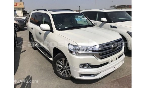Buy Import Toyota Land Cruiser White Car in Import - Dubai in Anse-la-Raye Buy Import Toyota Land Cruiser White Car in Import - Dubai in Anse-la-Raye