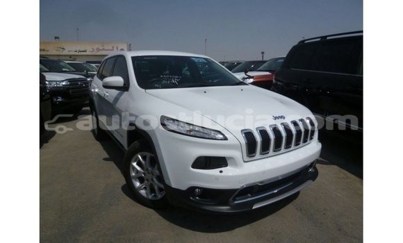 Acheter Import Voiture Jeep Cherokee Blanc à Import - Dubai, Anse-la-Raye