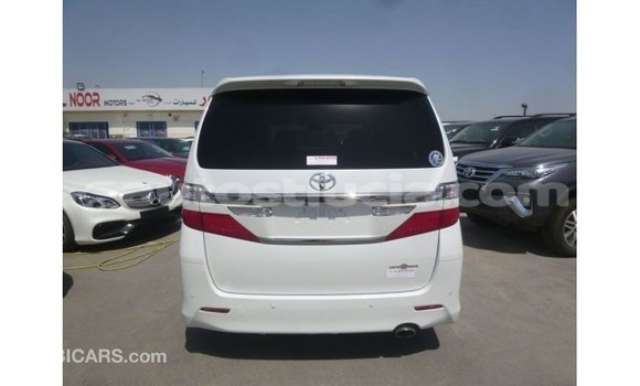 Buy Import Toyota Vellfire White Car in Import - Dubai in Anse-la-Raye Buy Import Toyota Vellfire White Car in Import - Dubai in Anse-la-Raye