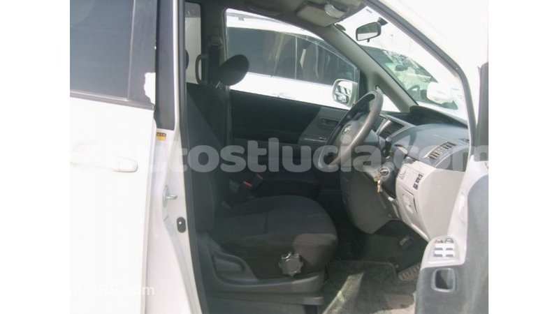 Big with watermark toyota noah anse la raye import dubai 2227