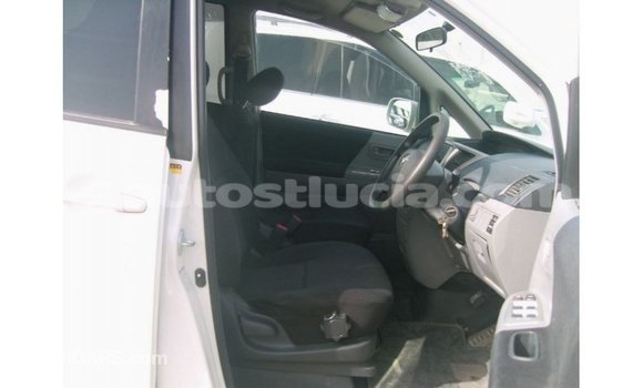 Buy Import Toyota Noah White Car in Import - Dubai in Anse-la-Raye Buy Import Toyota Noah White Car in Import - Dubai in Anse-la-Raye