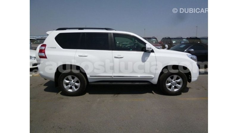Big with watermark toyota prado anse la raye import dubai 2244
