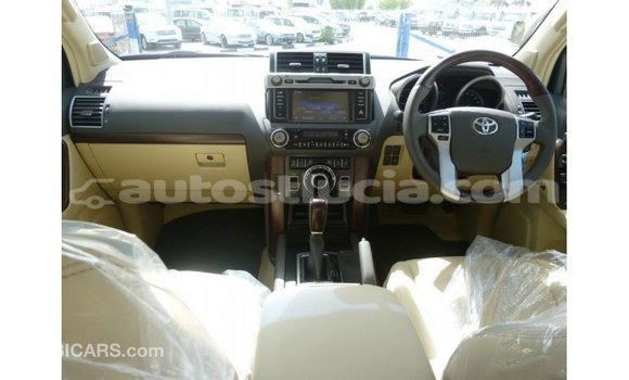 Acheter Import Voiture Toyota Prado Blanc à Import - Dubai, Anse-la-Raye Acheter Import Voiture Toyota Prado Blanc à Import - Dubai, Anse-la-Raye