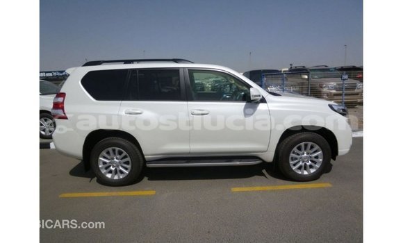 Acheter Import Voiture Toyota Prado Blanc à Import - Dubai, Anse-la-Raye Acheter Import Voiture Toyota Prado Blanc à Import - Dubai, Anse-la-Raye