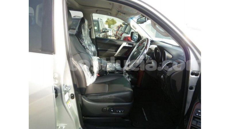 Big with watermark toyota prado anse la raye import dubai 2253