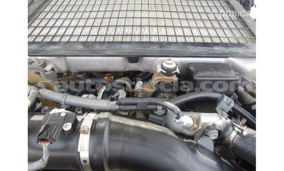 Acheter Import Voiture Toyota Land Cruiser Blanc à Import - Dubai, Anse-la-Raye Acheter Import Voiture Toyota Land Cruiser Blanc à Import - Dubai, Anse-la-Raye