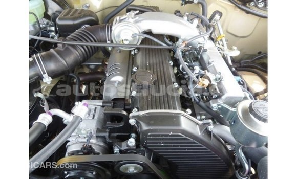 Buy Import Toyota Land Cruiser Beige Car in Import - Dubai in Anse-la-Raye Buy Import Toyota Land Cruiser Beige Car in Import - Dubai in Anse-la-Raye