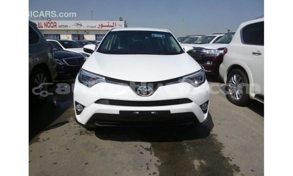 Buy Import Toyota 4Runner White Car in Import - Dubai in Anse-la-Raye Buy Import Toyota 4Runner White Car in Import - Dubai in Anse-la-Raye