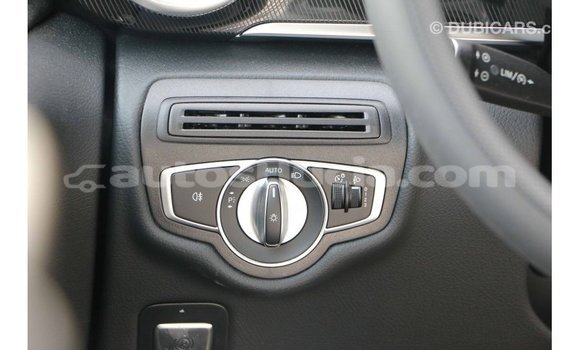 Acheter Import Voiture Mercedes-Benz 250 Noir à Import - Dubai, Anse-la-Raye Acheter Import Voiture Mercedes-Benz 250 Noir à Import - Dubai, Anse-la-Raye