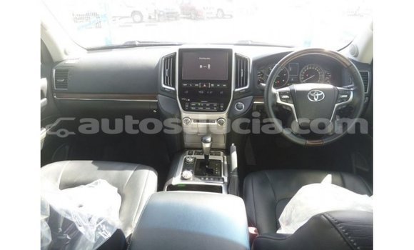 Buy Import Toyota Land Cruiser White Car in Import - Dubai in Anse-la-Raye Buy Import Toyota Land Cruiser White Car in Import - Dubai in Anse-la-Raye
