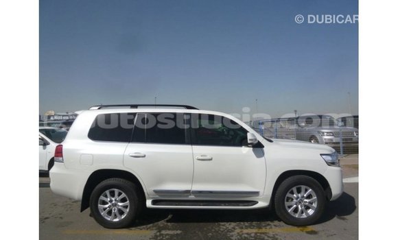 Buy Import Toyota Land Cruiser White Car in Import - Dubai in Anse-la-Raye Buy Import Toyota Land Cruiser White Car in Import - Dubai in Anse-la-Raye