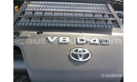Buy Import Toyota Land Cruiser White Car in Import - Dubai in Anse-la-Raye Buy Import Toyota Land Cruiser White Car in Import - Dubai in Anse-la-Raye