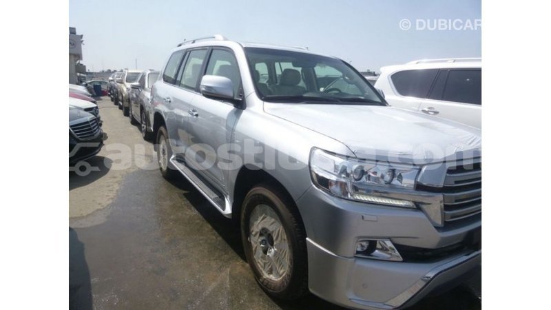 Big with watermark toyota land cruiser anse la raye import dubai 2278