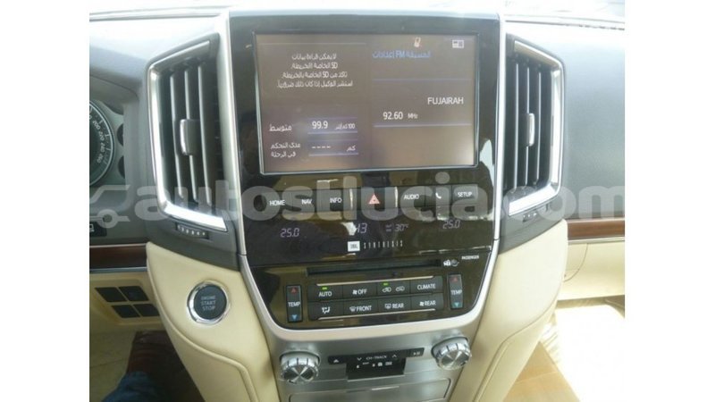 Big with watermark toyota land cruiser anse la raye import dubai 2278