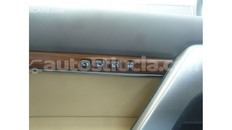 Big with watermark toyota land cruiser anse la raye import dubai 2278