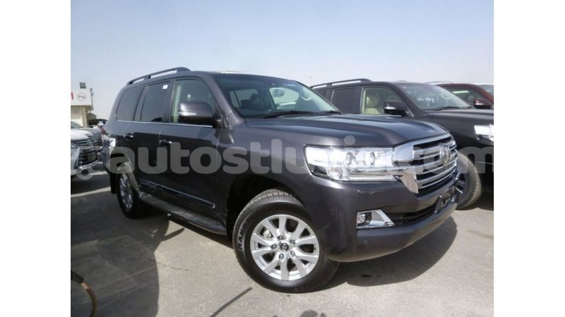 Big with watermark toyota land cruiser anse la raye import dubai 2279