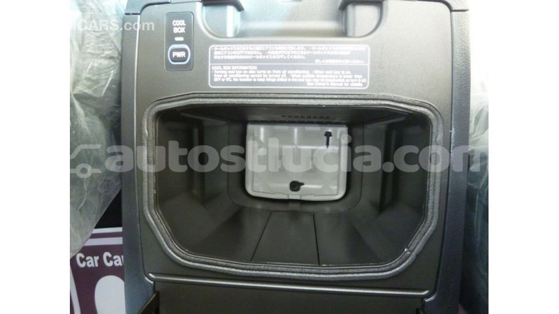 Big with watermark toyota land cruiser anse la raye import dubai 2279