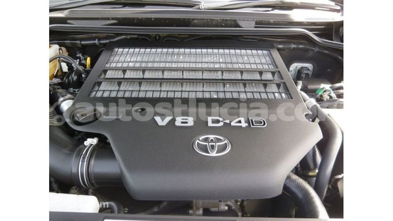 Big with watermark toyota land cruiser anse la raye import dubai 2279
