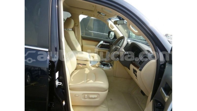 Big with watermark toyota land cruiser anse la raye import dubai 2280