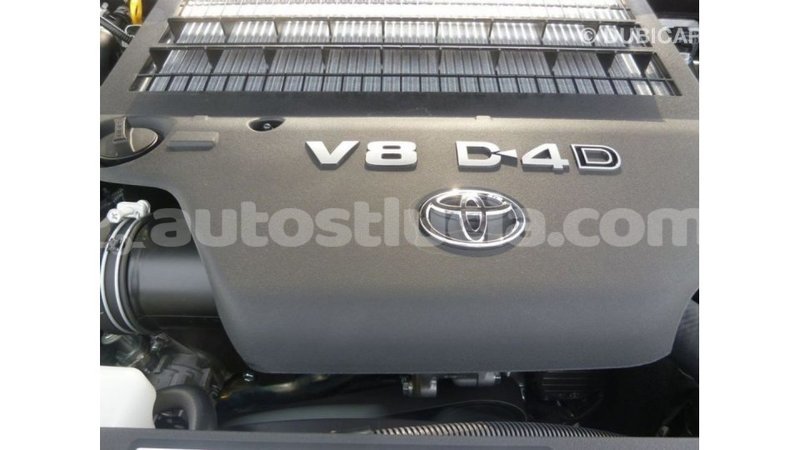 Big with watermark toyota land cruiser anse la raye import dubai 2280