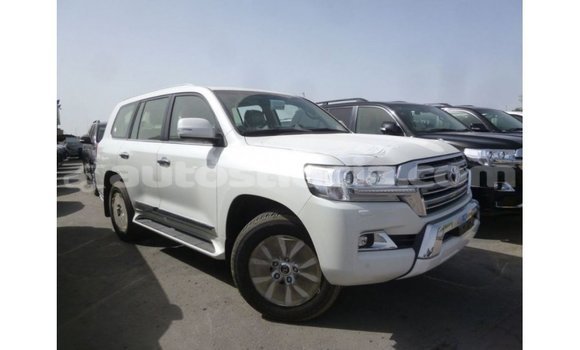 Buy Import Toyota Land Cruiser White Car in Import - Dubai in Anse-la-Raye Buy Import Toyota Land Cruiser White Car in Import - Dubai in Anse-la-Raye