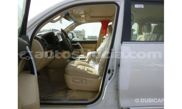 Buy Import Toyota Land Cruiser White Car in Import - Dubai in Anse-la-Raye Buy Import Toyota Land Cruiser White Car in Import - Dubai in Anse-la-Raye