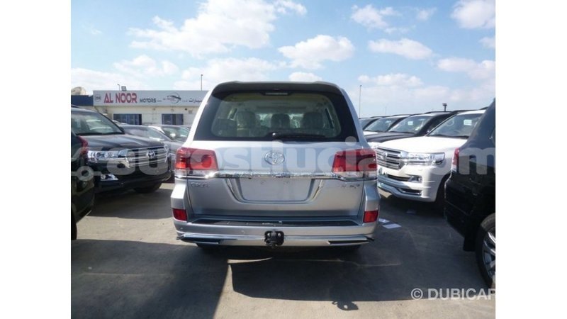 Big with watermark toyota land cruiser anse la raye import dubai 2284