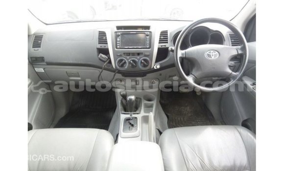 Buy Import Toyota Hilux Blue Car in Import - Dubai in Anse-la-Raye Buy Import Toyota Hilux Blue Car in Import - Dubai in Anse-la-Raye