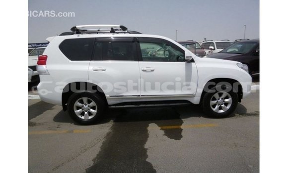 Acheter Import Voiture Toyota Prado Blanc à Import - Dubai, Anse-la-Raye Acheter Import Voiture Toyota Prado Blanc à Import - Dubai, Anse-la-Raye