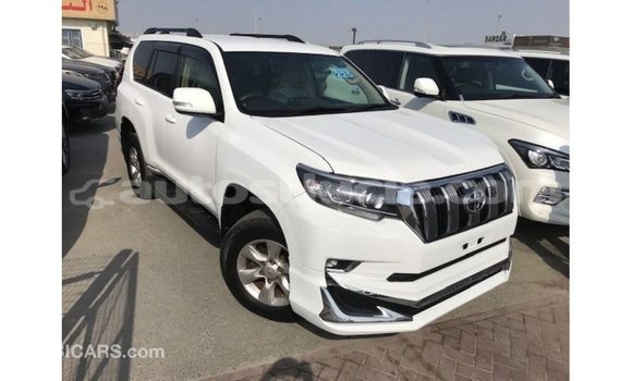 Acheter Import Voiture Toyota Prado Blanc à Import - Dubai, Anse-la-Raye Acheter Import Voiture Toyota Prado Blanc à Import - Dubai, Anse-la-Raye