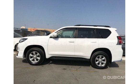 Acheter Import Voiture Toyota Prado Blanc à Import - Dubai, Anse-la-Raye Acheter Import Voiture Toyota Prado Blanc à Import - Dubai, Anse-la-Raye