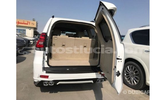 Acheter Import Voiture Toyota Prado Blanc à Import - Dubai, Anse-la-Raye Acheter Import Voiture Toyota Prado Blanc à Import - Dubai, Anse-la-Raye